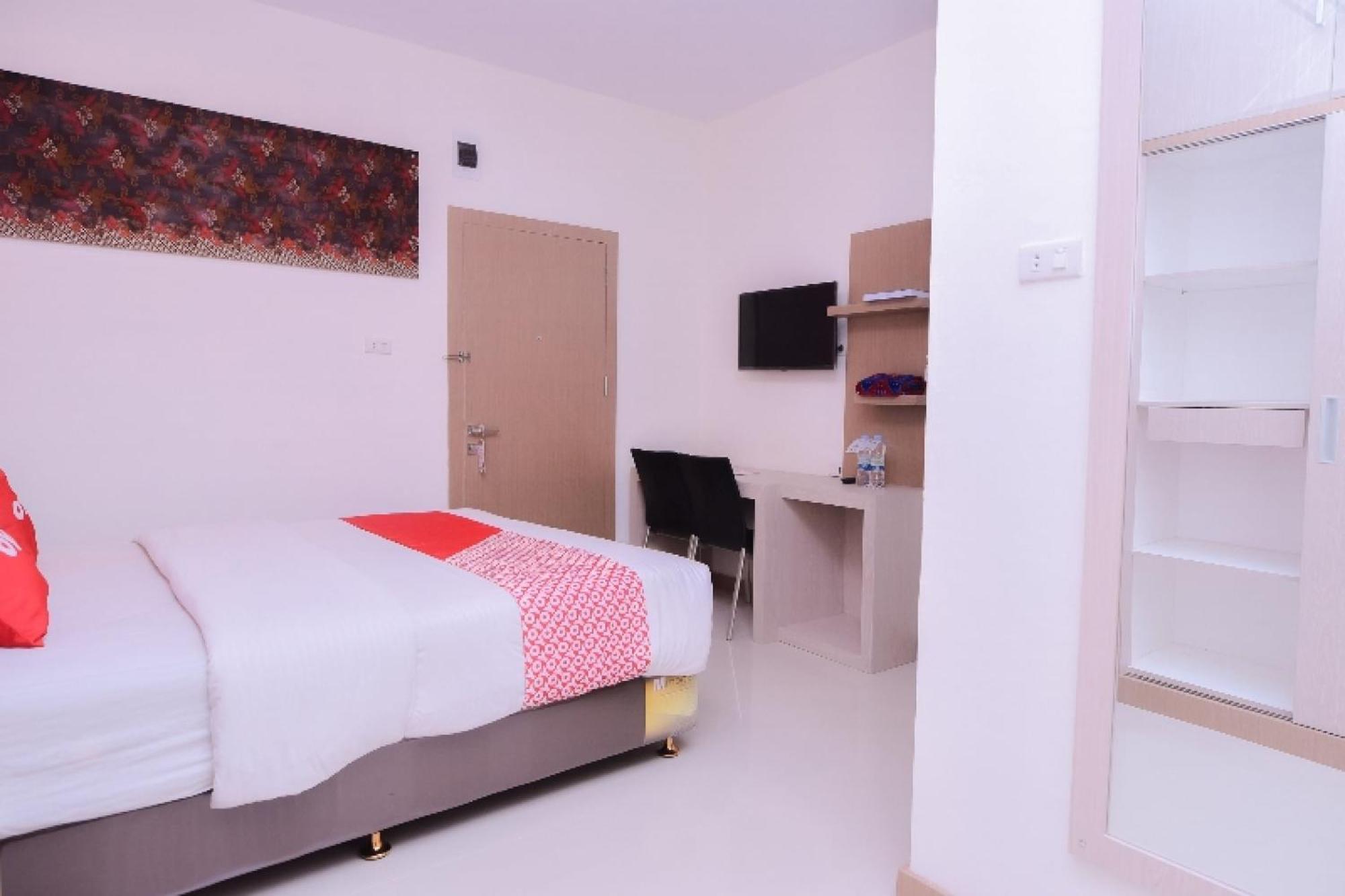 Super Oyo Capital O 2018 Ring Road Guest House Syariah Banda Aceh Eksteriør billede